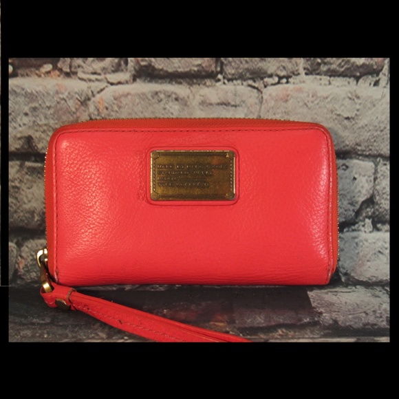 Marc Jacobs Neon Orange Zip Wallet - Picture 1 of 8